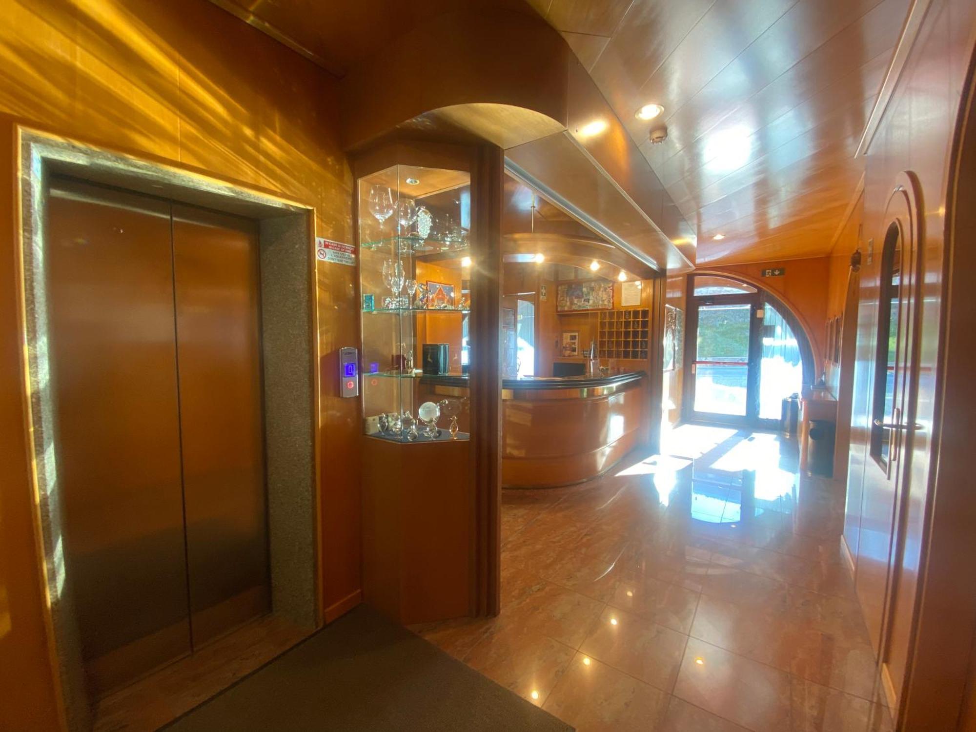 Hotel International Тарвизио Экстерьер фото